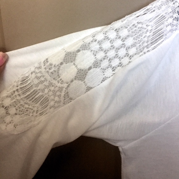 White Long Sleeve Lace Cutout Tee - Picture 2 of 4